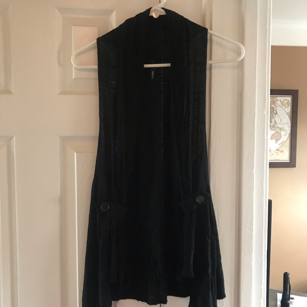 Black burnout vest